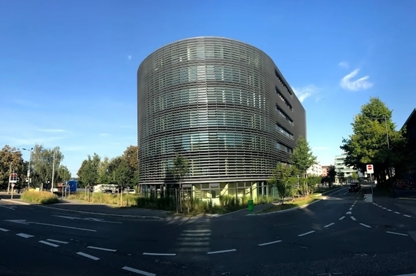 Vaud offices - superb administrative building 315 m2 to 630 m2 - Photo 3 of 5