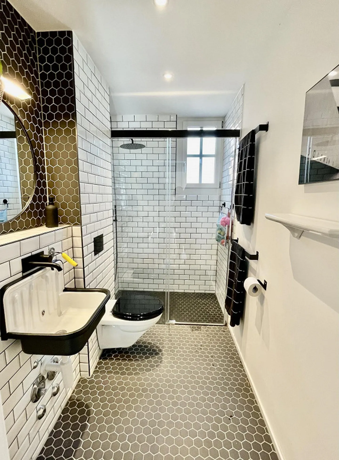 Appartement Duplex Spacieux dans le Beau Quartier de Mattenhof - Photo 9 sur 9