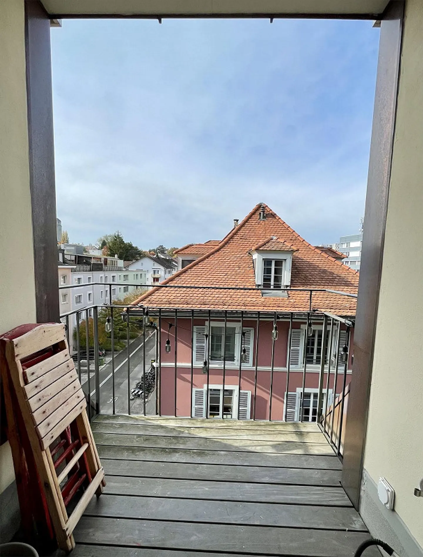 Appartement Duplex Spacieux dans le Beau Quartier de Mattenhof - Photo 5 sur 9