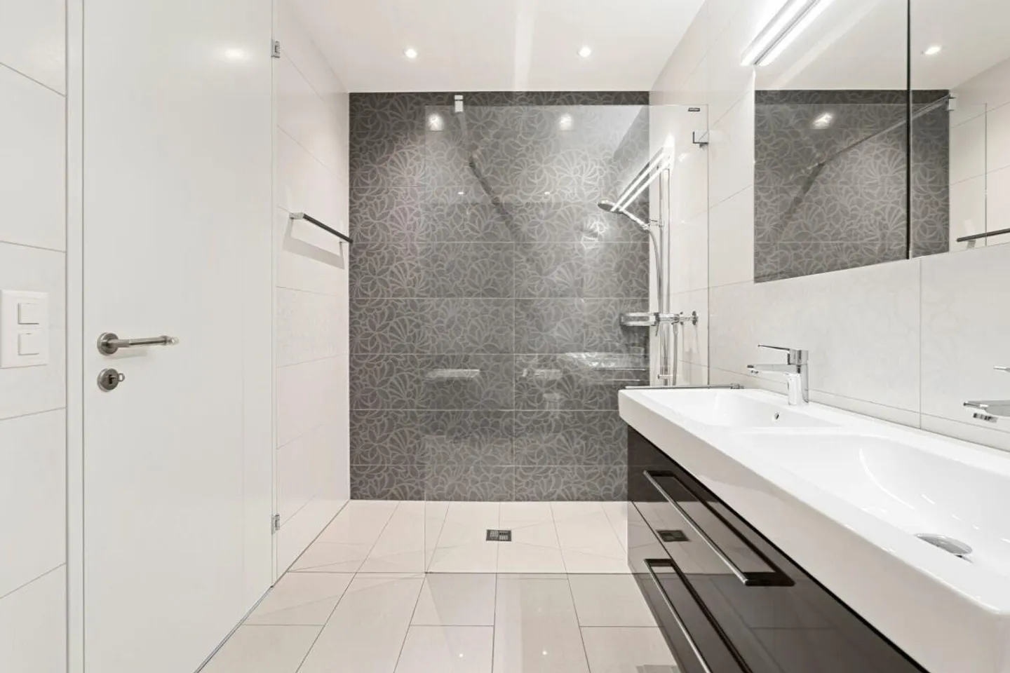 Appartement terrasse exclusif de 4,5 pièces avec belle vue - Photo 19 sur 30