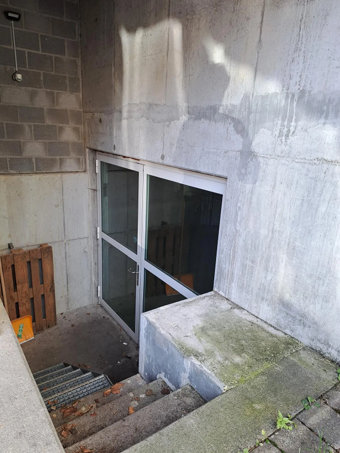 10-Zimmer-Haus mit bewilligtem Umbauprojekt in Mosnang - Foto 9 von 9