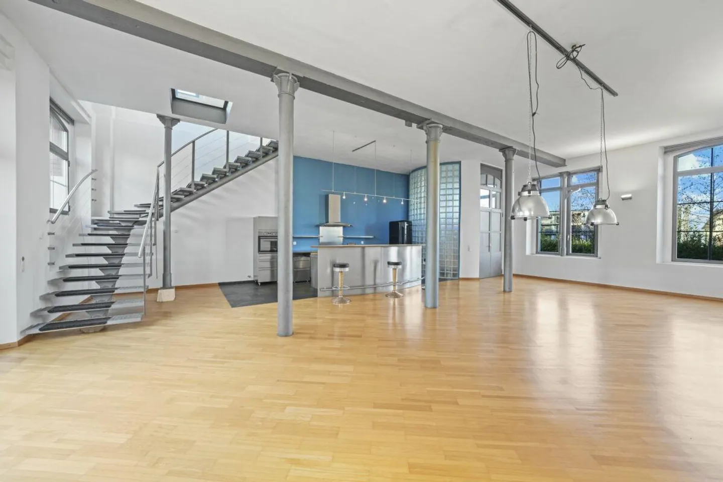 Loft historique unique avec vue sur le lac et beaucoup d'espace pour... - Photo 5 sur 30