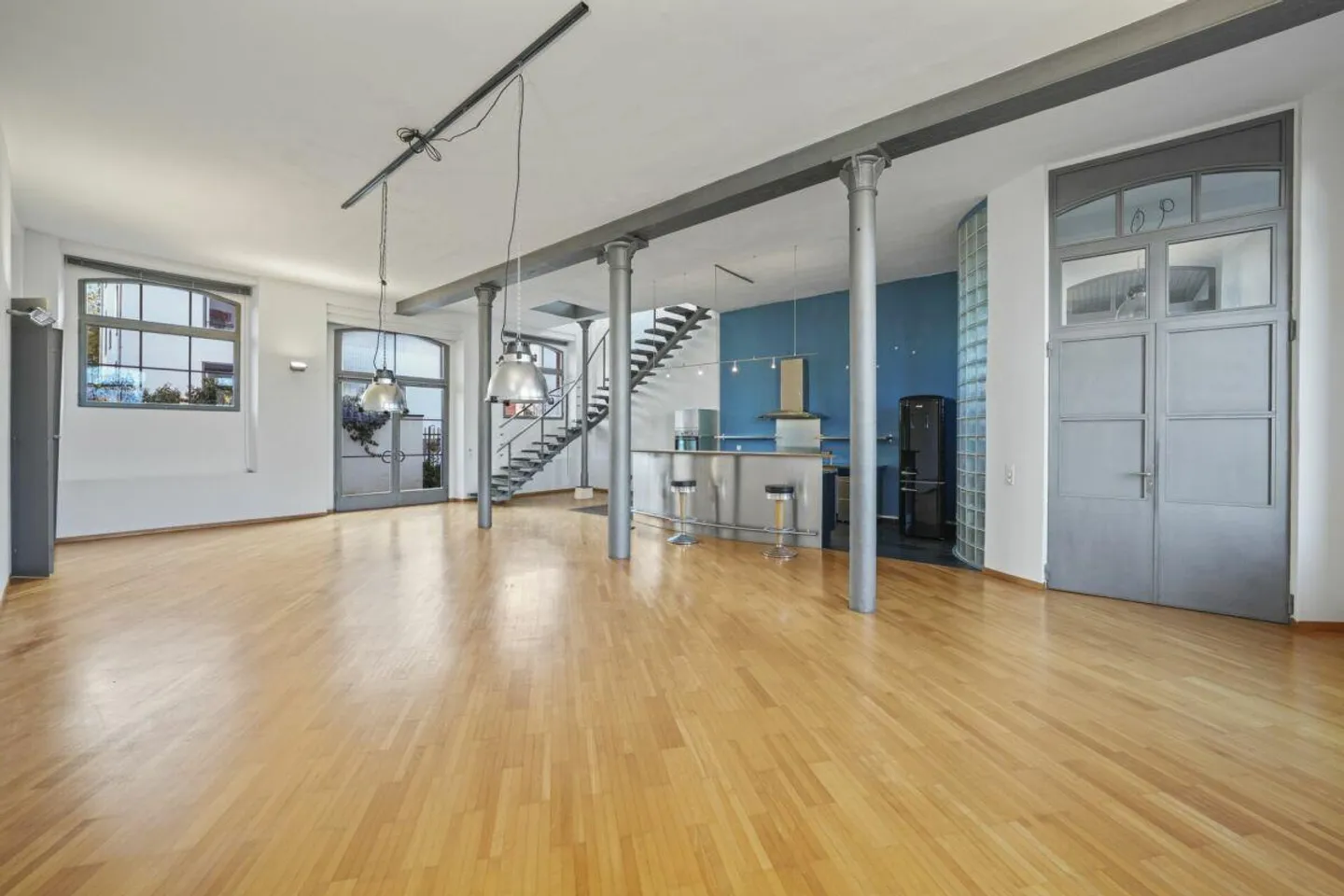 Loft historique unique avec vue sur le lac et beaucoup d'espace pour... - Photo 6 sur 30
