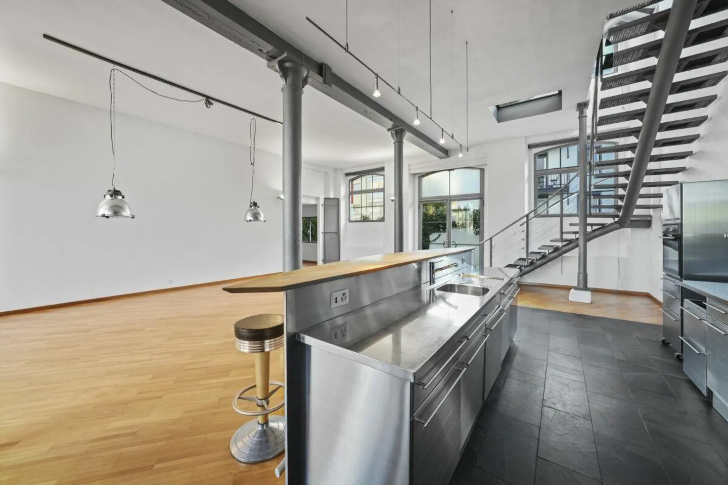 Loft historique unique avec vue sur le lac et beaucoup d'espace pour... - Photo 18 sur 30