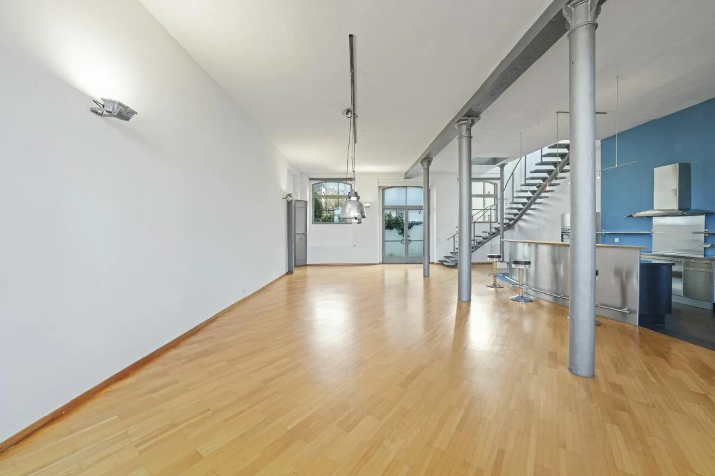 Loft historique unique avec vue sur le lac et beaucoup d'espace pour... - Photo 19 sur 30
