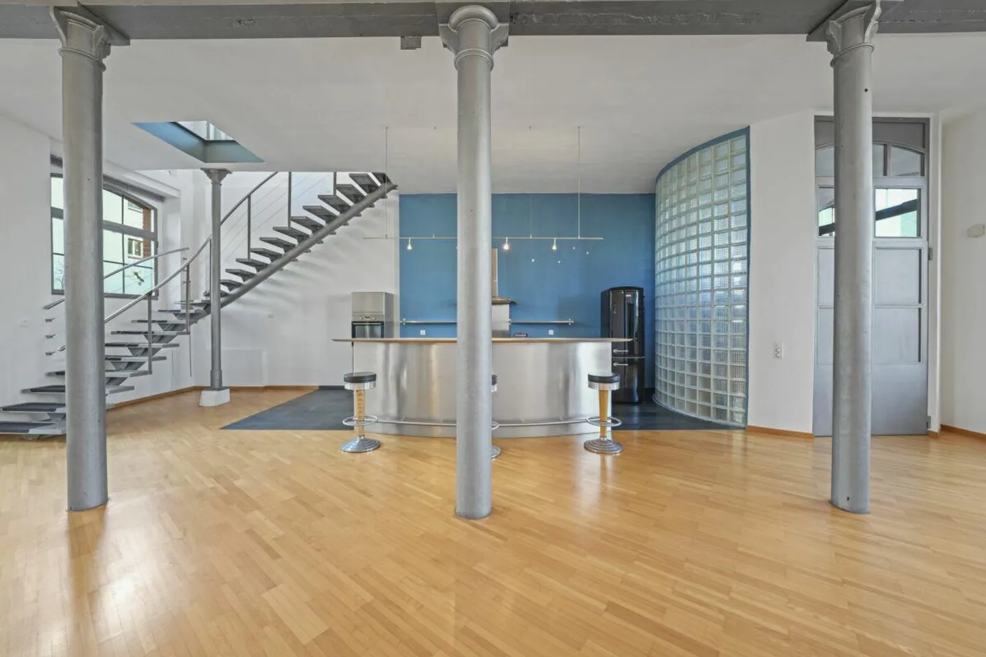 Loft historique unique avec vue sur le lac et beaucoup d'espace pour... - Photo 10 sur 30