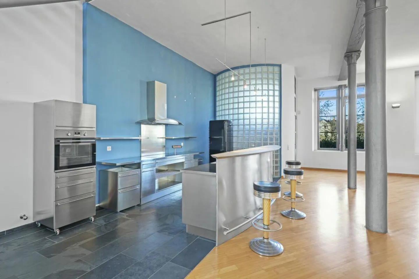 Loft historique unique avec vue sur le lac et beaucoup d'espace pour... - Photo 13 sur 30