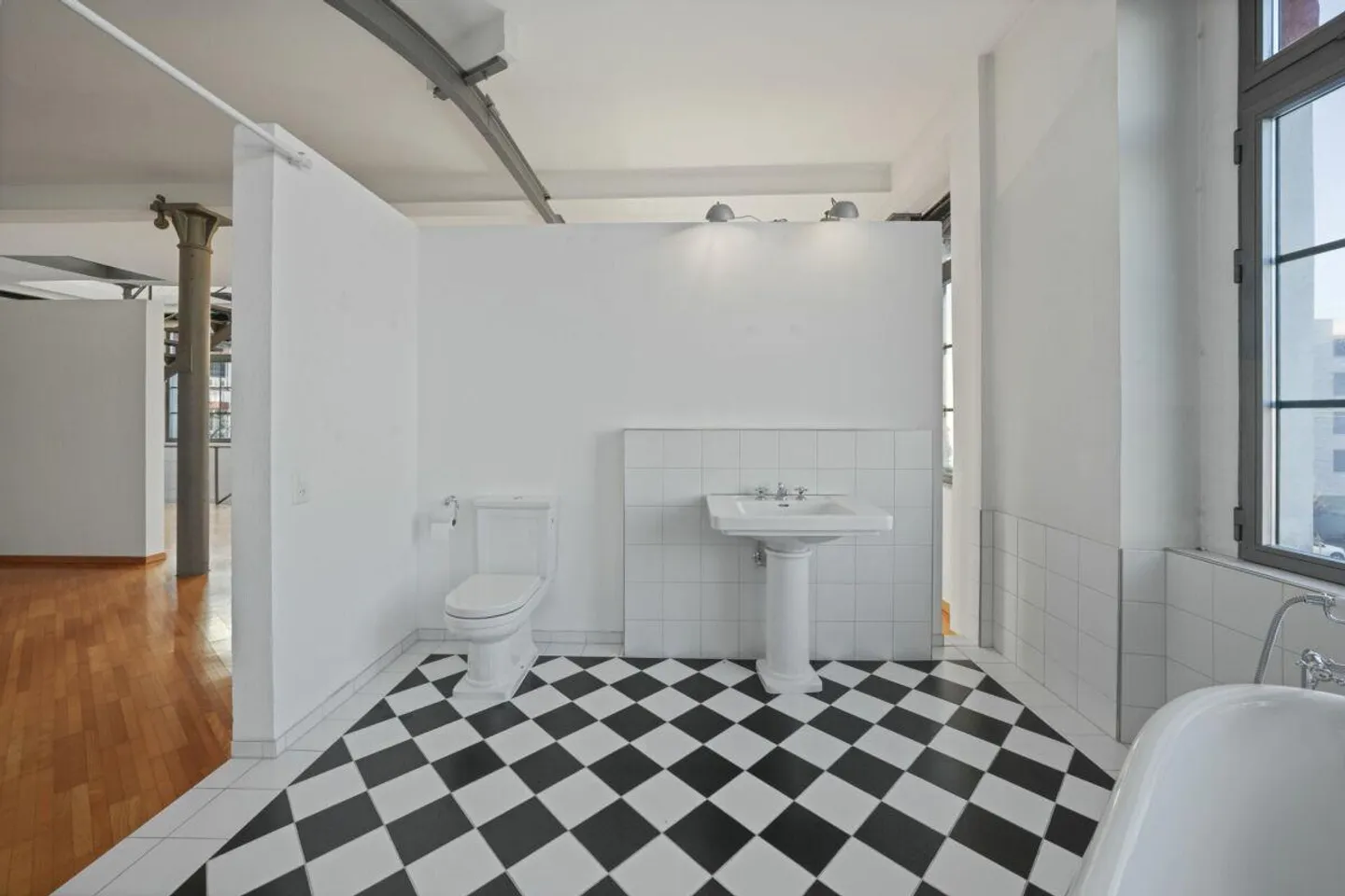 Loft historique unique avec vue sur le lac et beaucoup d'espace pour... - Photo 26 sur 30