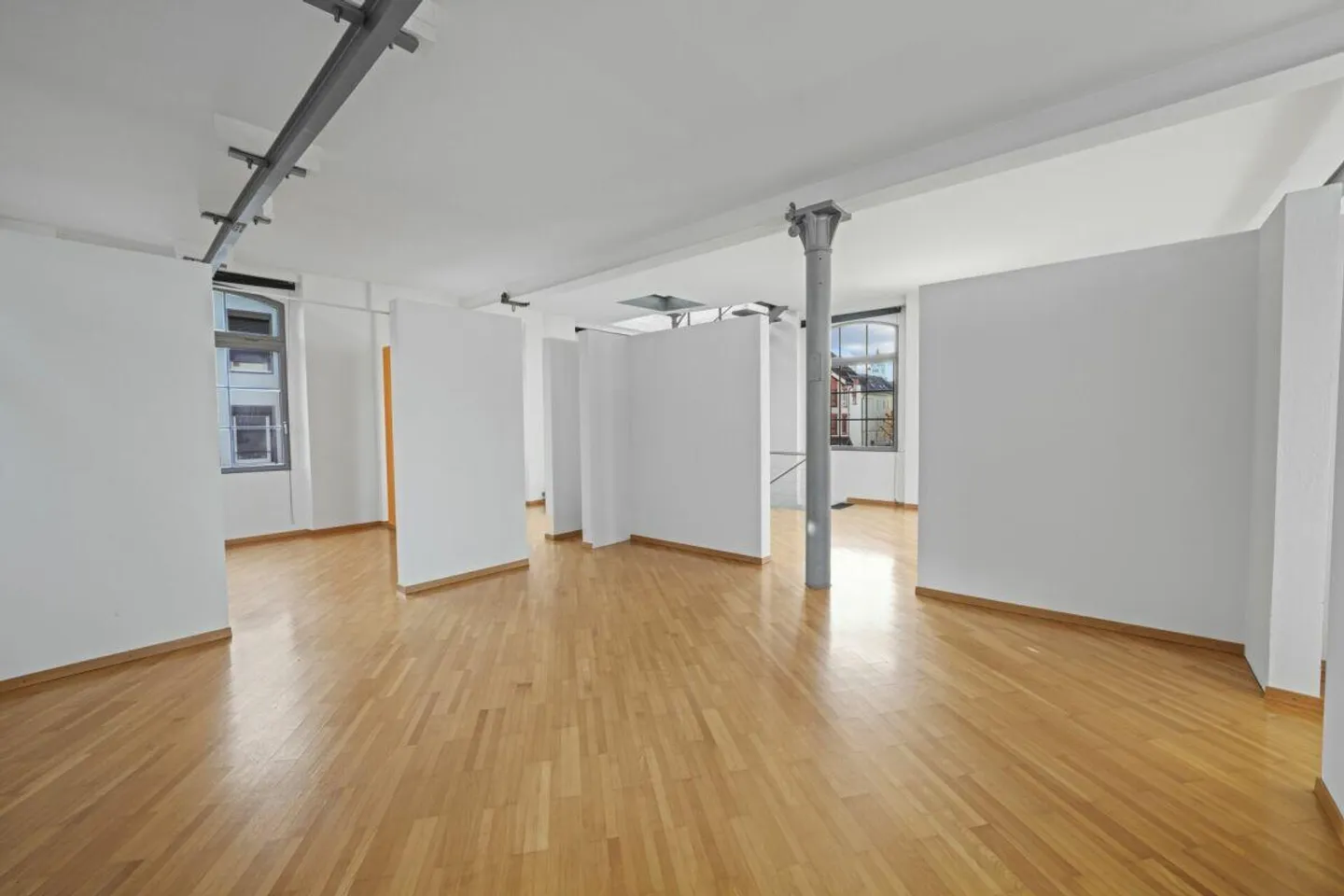 Loft historique unique avec vue sur le lac et beaucoup d'espace pour... - Photo 30 sur 30