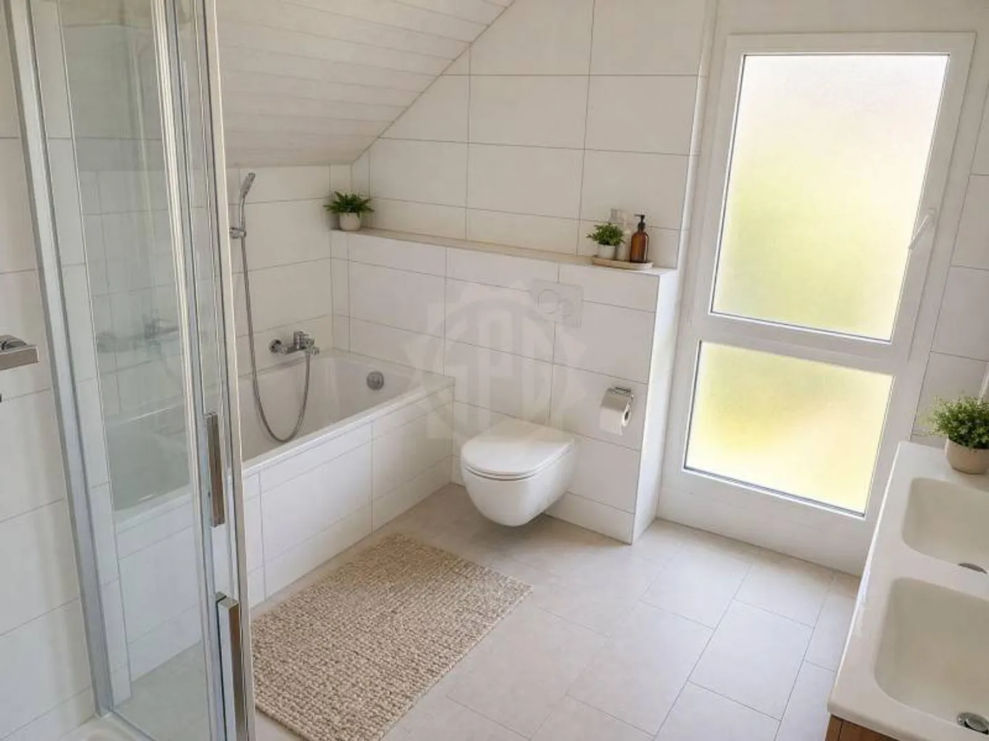 Moderne Villa mit Garten - Foto 11 von 12