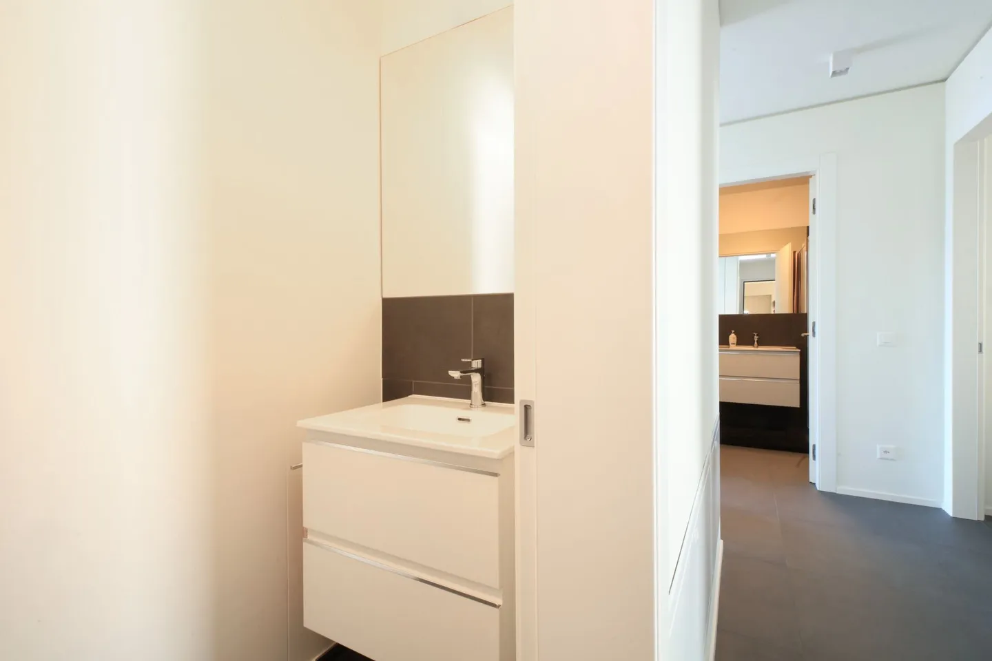 BIOGGIO - Appartement moderne avec vue - Photo 9 sur 12