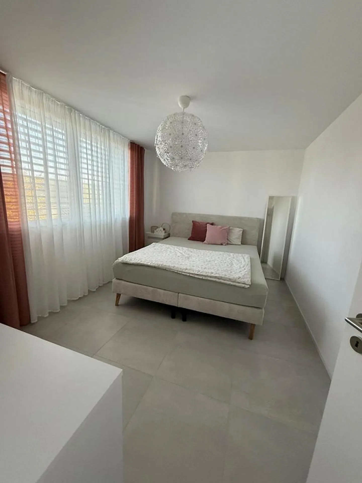 Modern apartment with great view - Photo 11 of 12