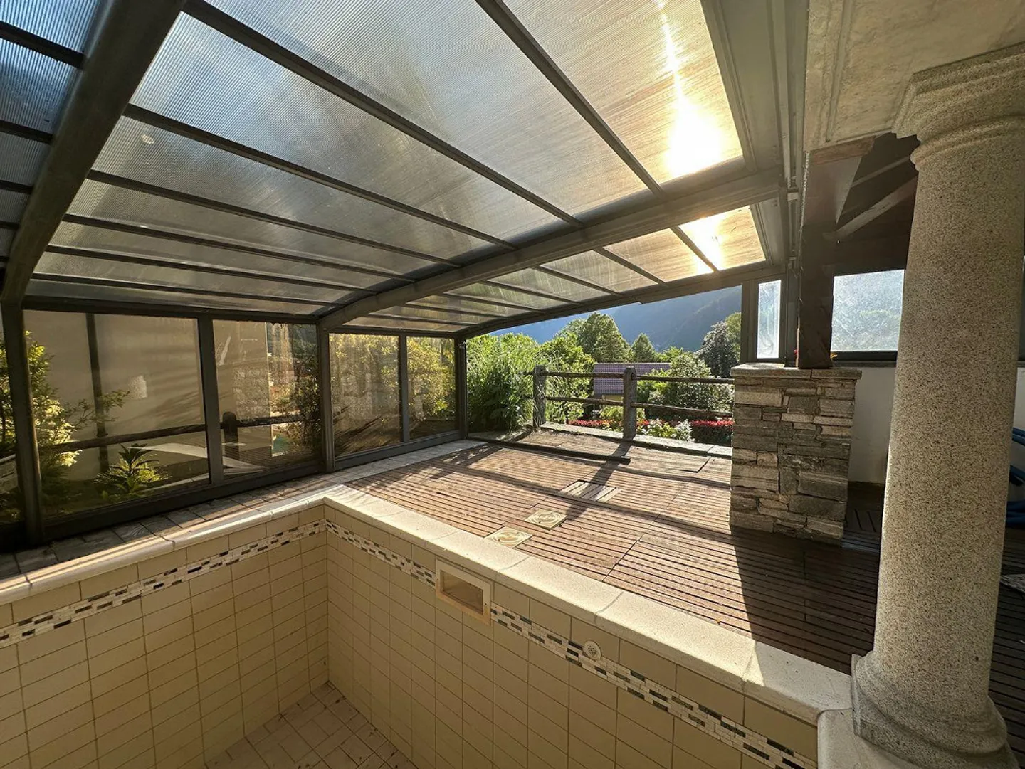 Villa with Panoramic Pool - Photo 14 of 21