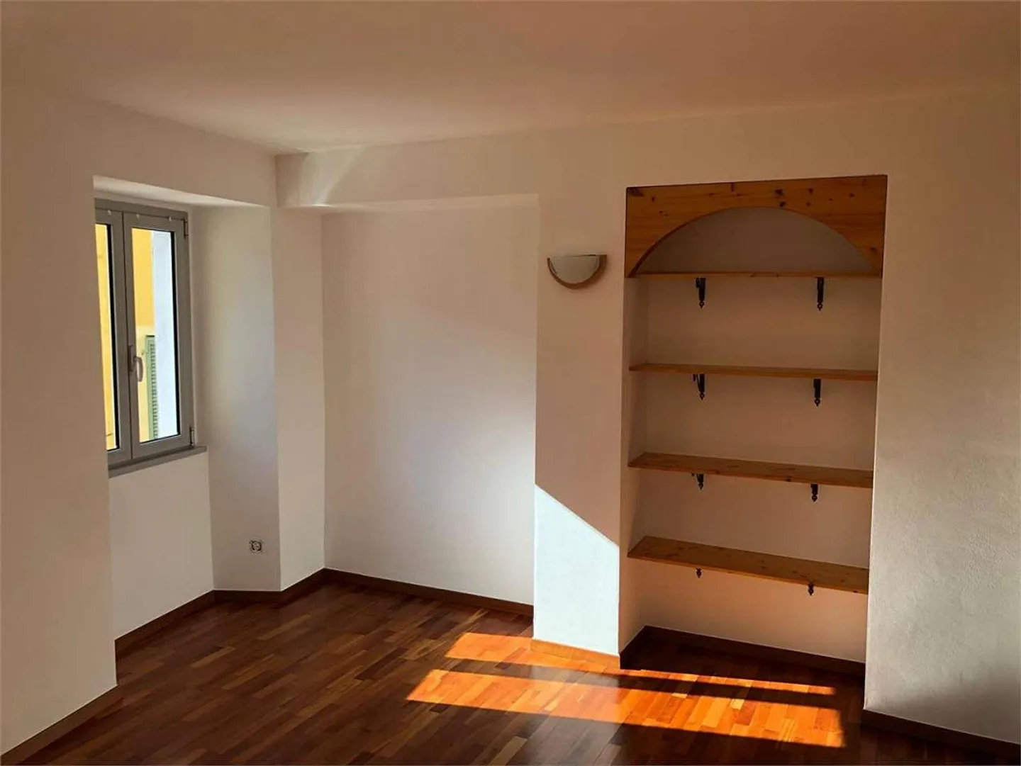 MELANO - in centro paese affittiamo un 4.5 loc. duplex - Foto 6 di 13