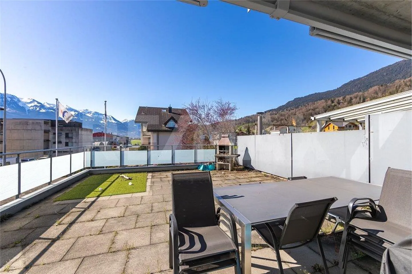 Charmante Maisonette mit Terrasse - Foto 1 von 13