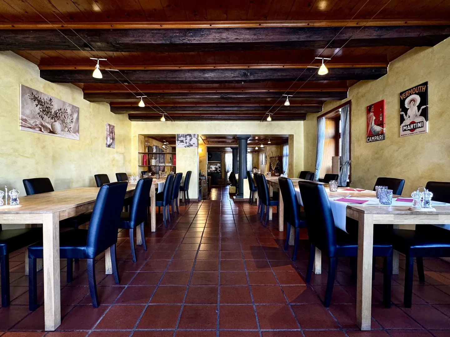 Restaurant charmant dans le centre historique de Muttenz - Photo 2 sur 15
