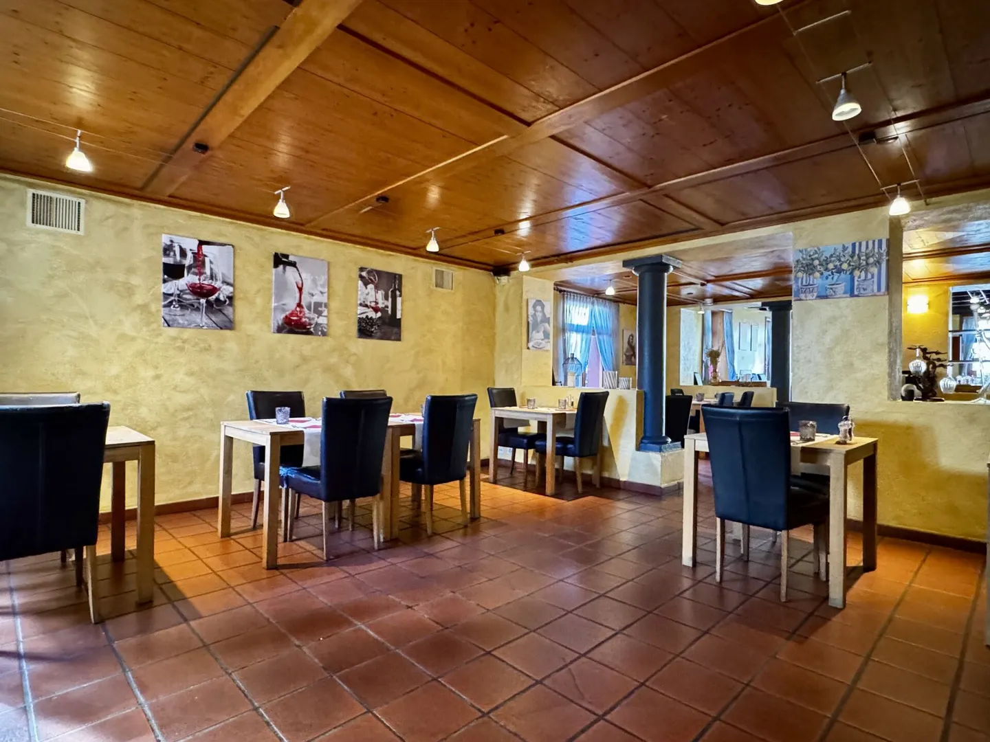 Restaurant charmant dans le centre historique de Muttenz - Photo 5 sur 15