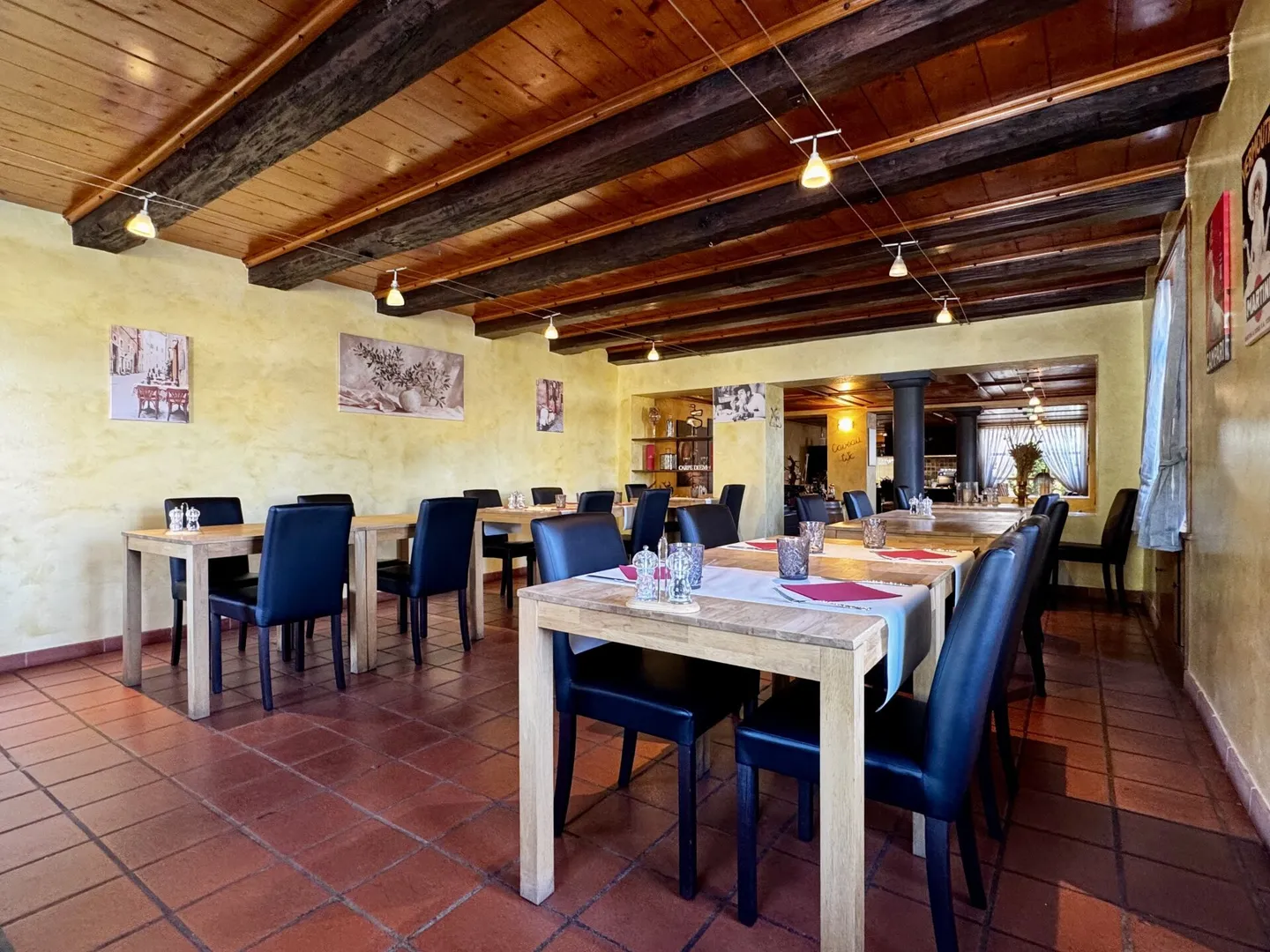 Restaurant charmant dans le centre historique de Muttenz - Photo 8 sur 15