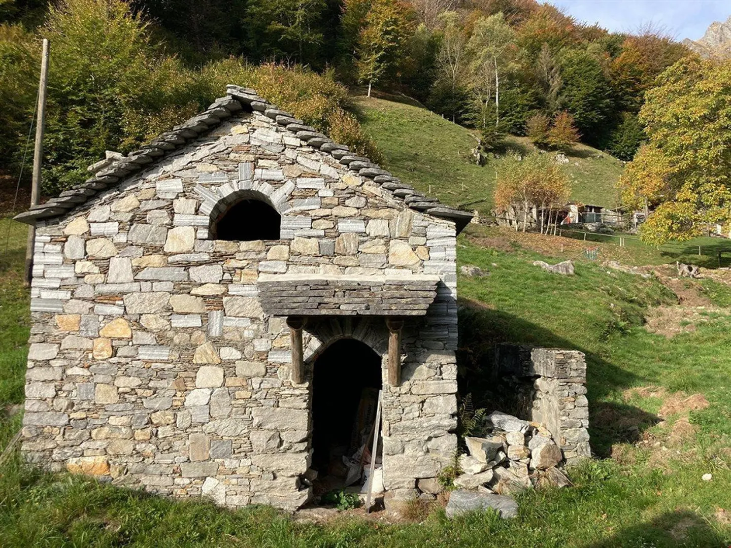 Brione s/Minusio, Val Resa - 2 Rustici mit Grundstück, Renoviert - Foto 2 von 13