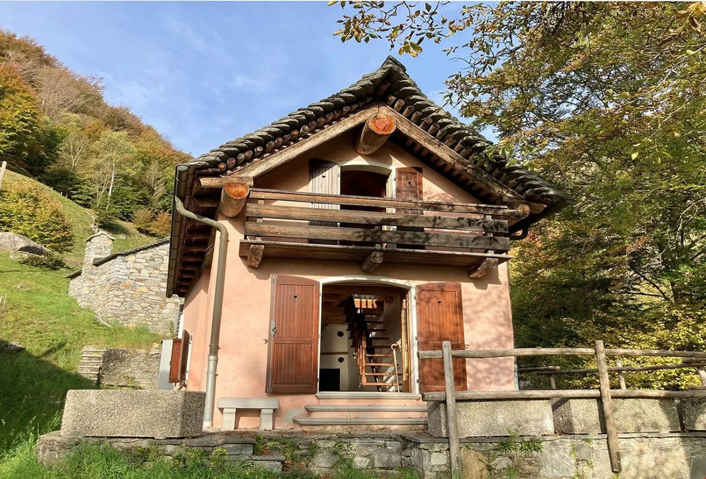 Brione s/Minusio, Val Resa - 2 Rustici mit Grundstück, Renoviert - Foto 3 von 13