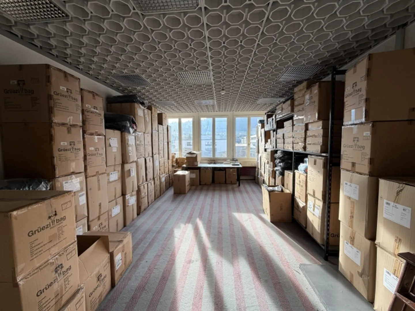 Office space for rent - Photo 2 of 2