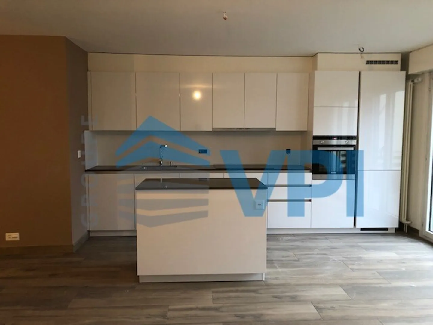 Appartement Lumineux avec Balcon - Photo 2 sur 11