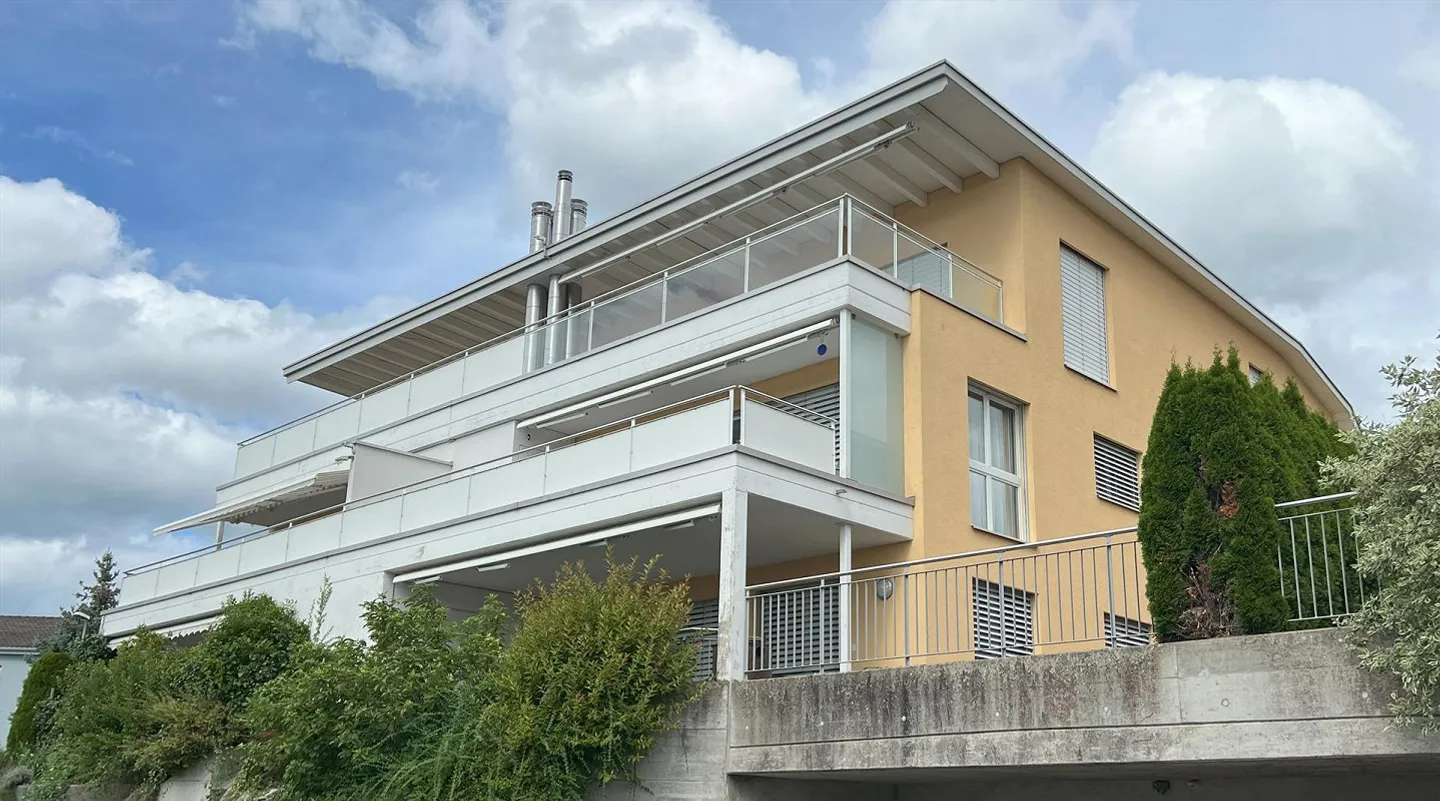 Luxuriöse Attikawohnung mit traumhafter Aussicht - Foto 1 von 15