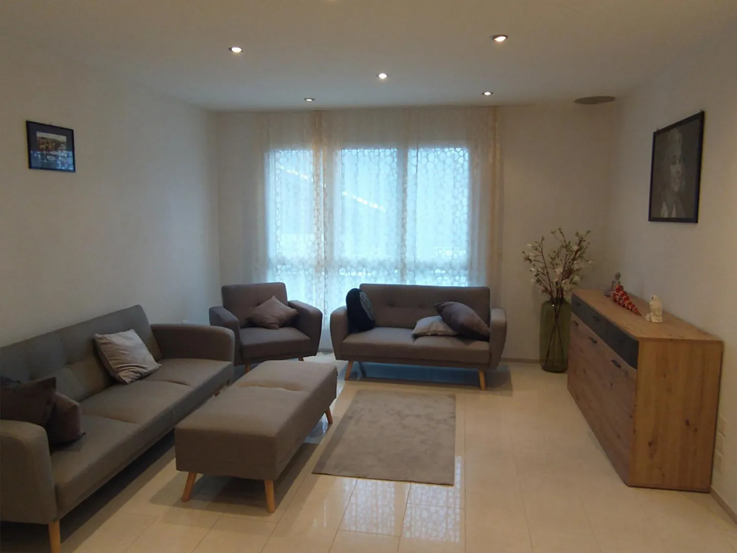 2.5 Room Apartment - Photo 1 of 9