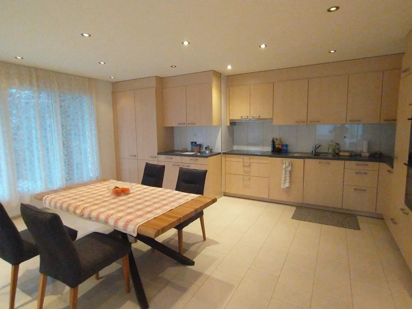 2.5 Room Apartment - Photo 2 of 9