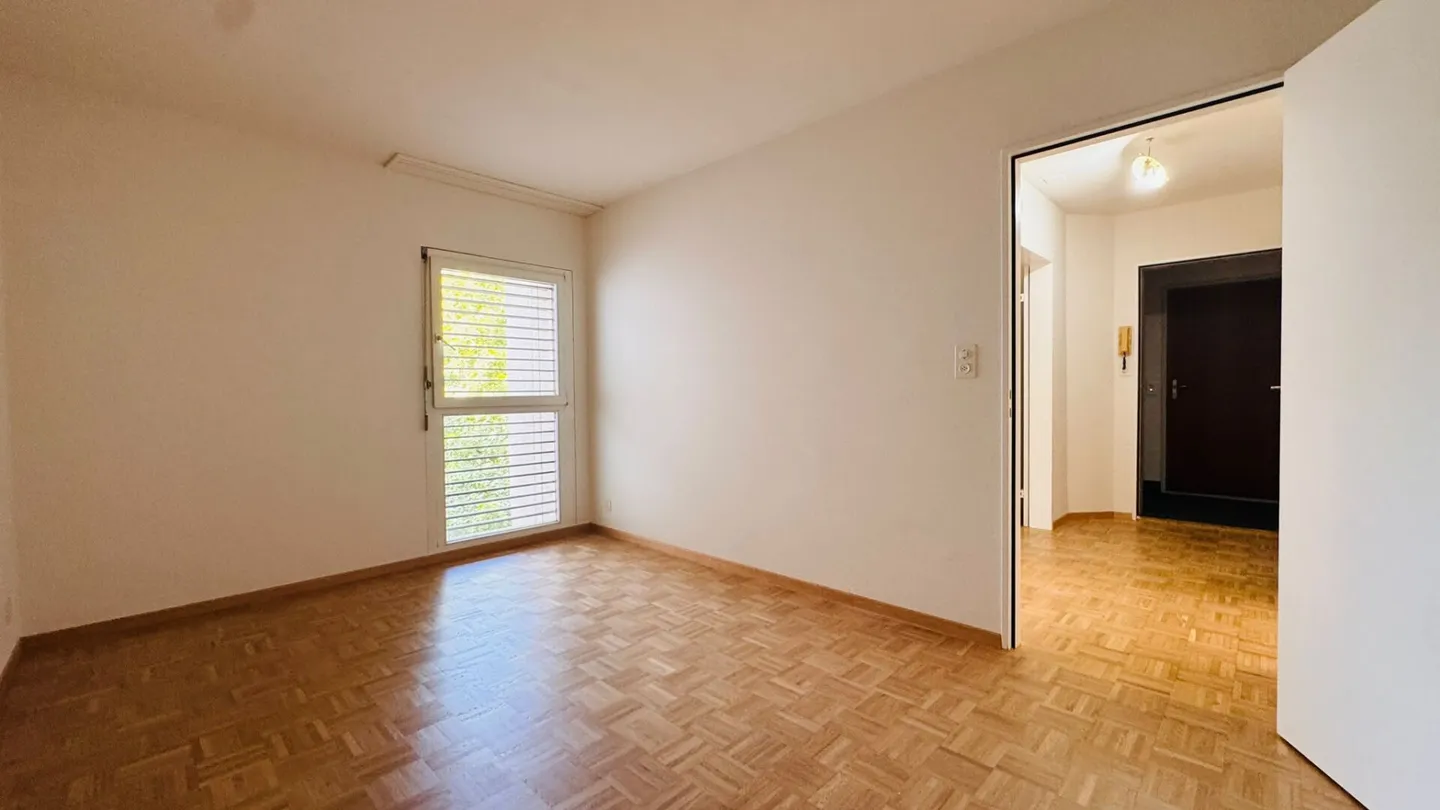 Beautiful 3.5-room apartment with new kitchen, new bathroom, small balcony and cellar compartment - Photo 7 of 8
