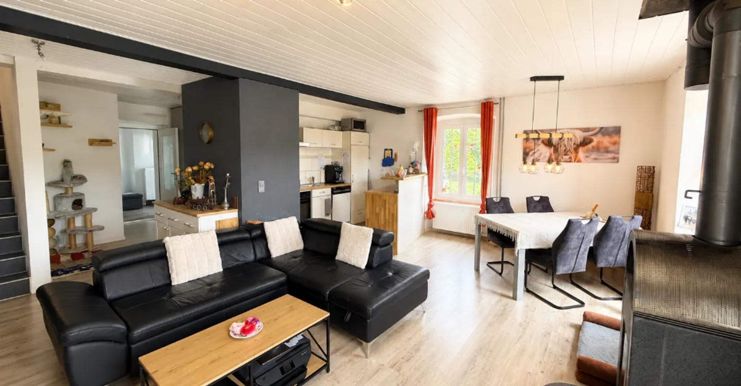 Charming Semi-Detached Houses - Photo 2 of 12