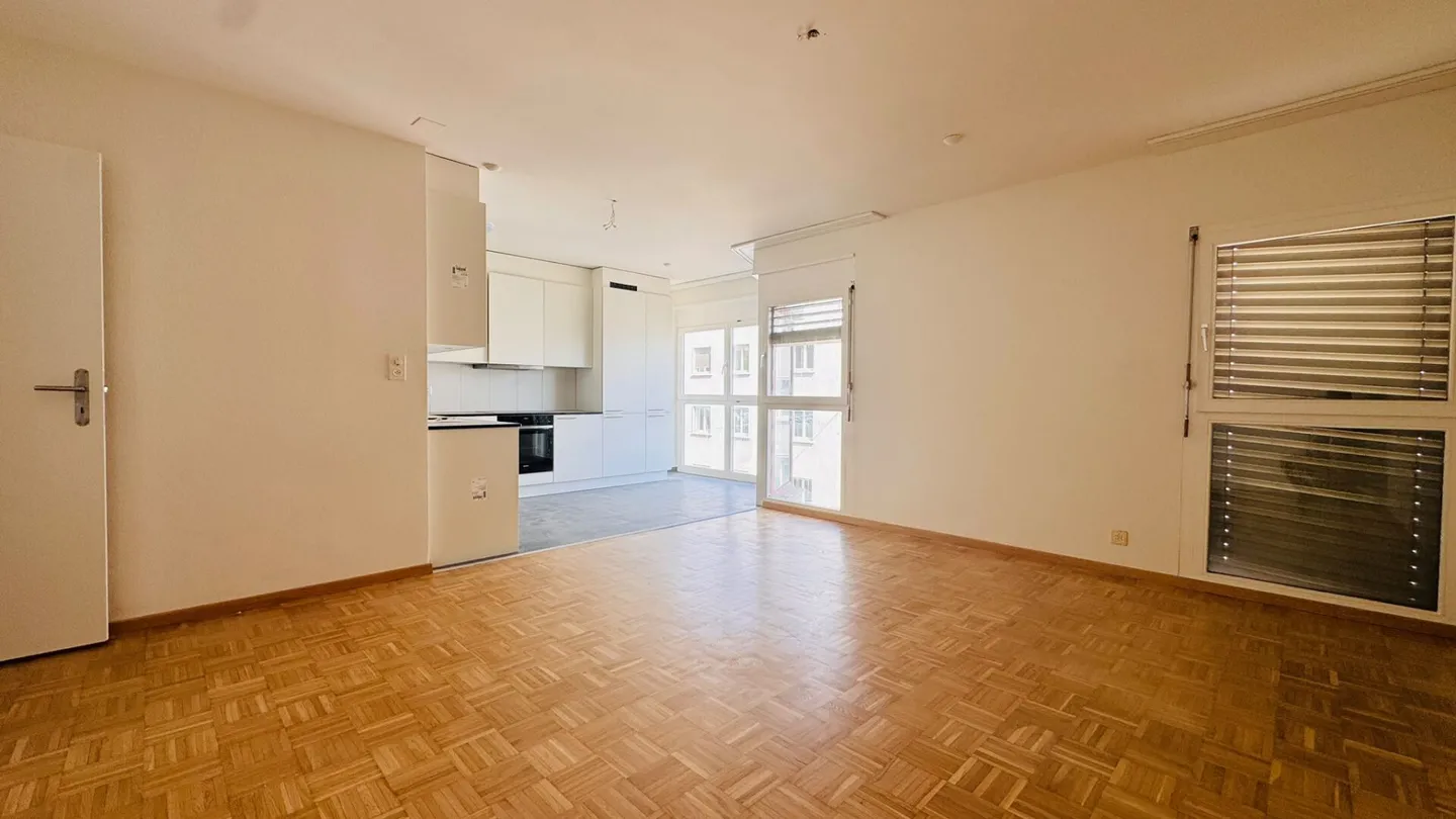Beautiful 3.5-room apartment with new kitchen, new bathroom, small balcony and cellar compartment - Photo 6 of 8