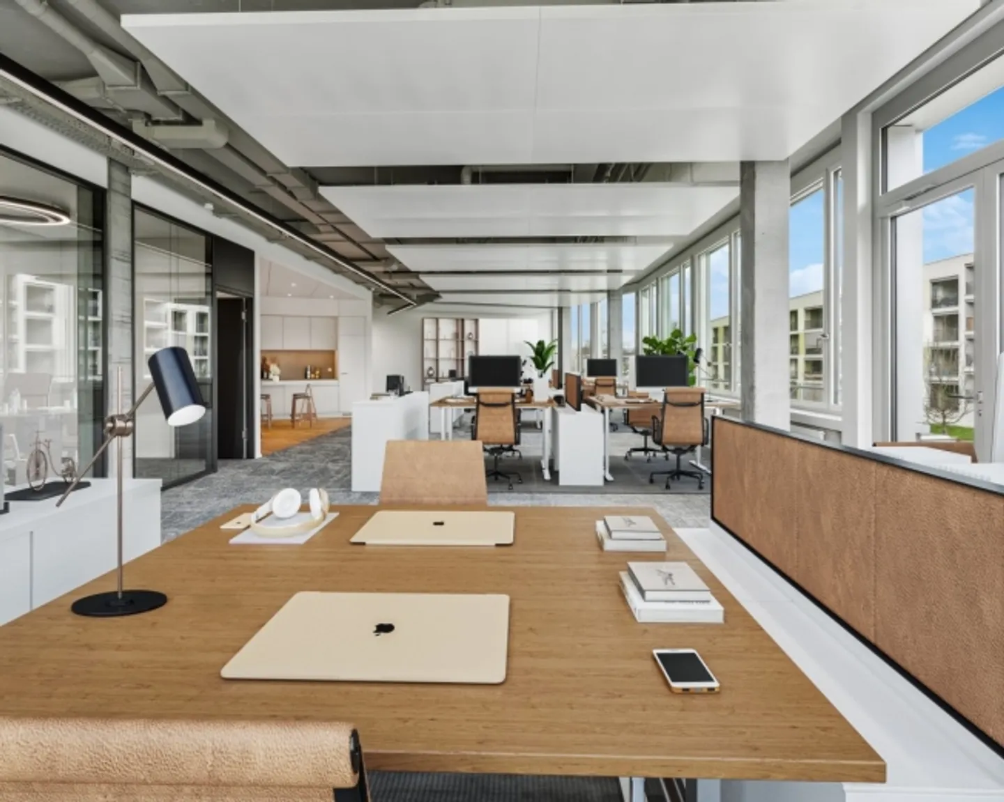 Bureau hautement développé avec un espace assis directement devant l'entrée - Photo 3 sur 10