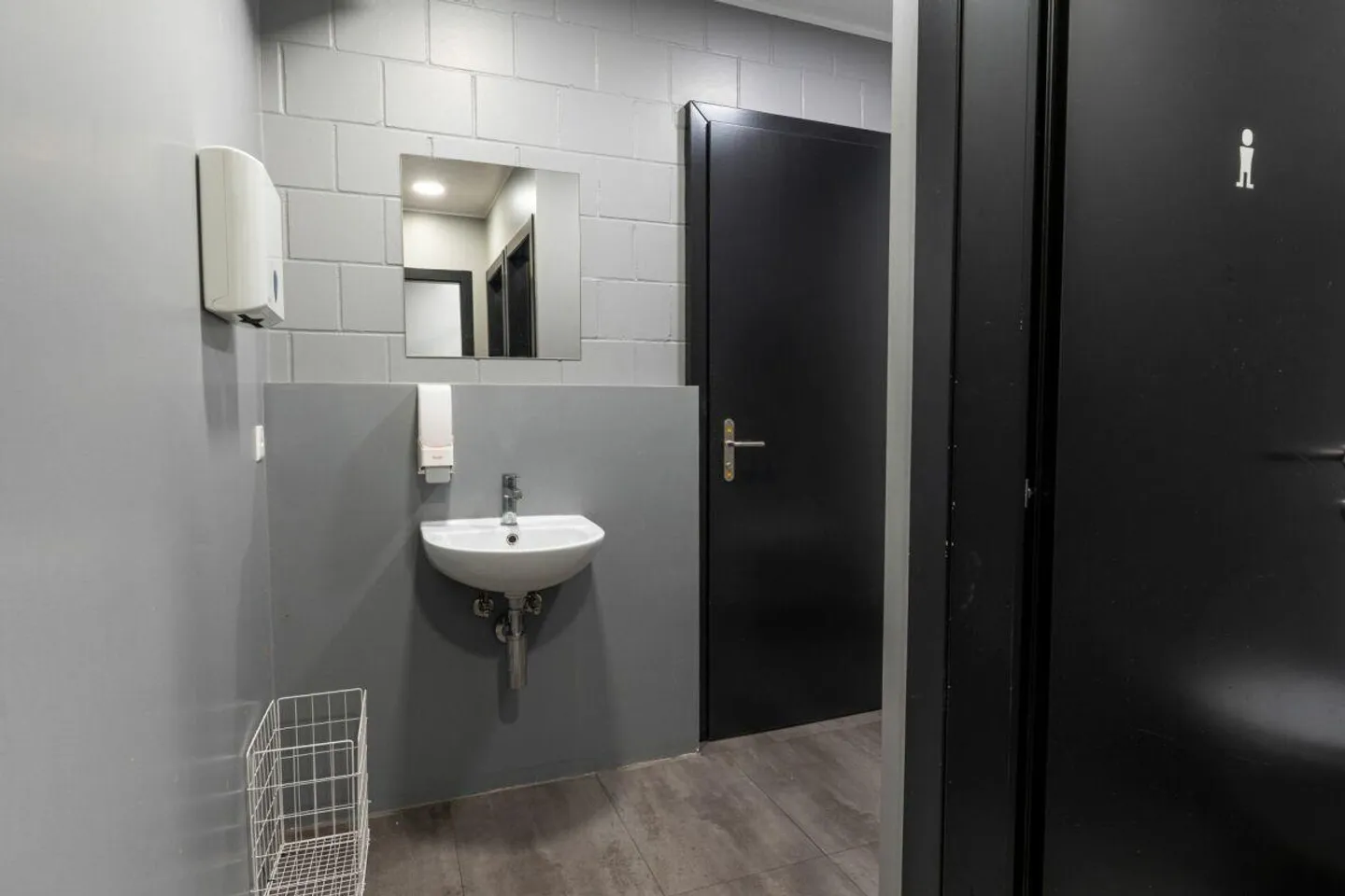 Erstklassige Gewerbefläche in Biel - Foto 14 von 15
