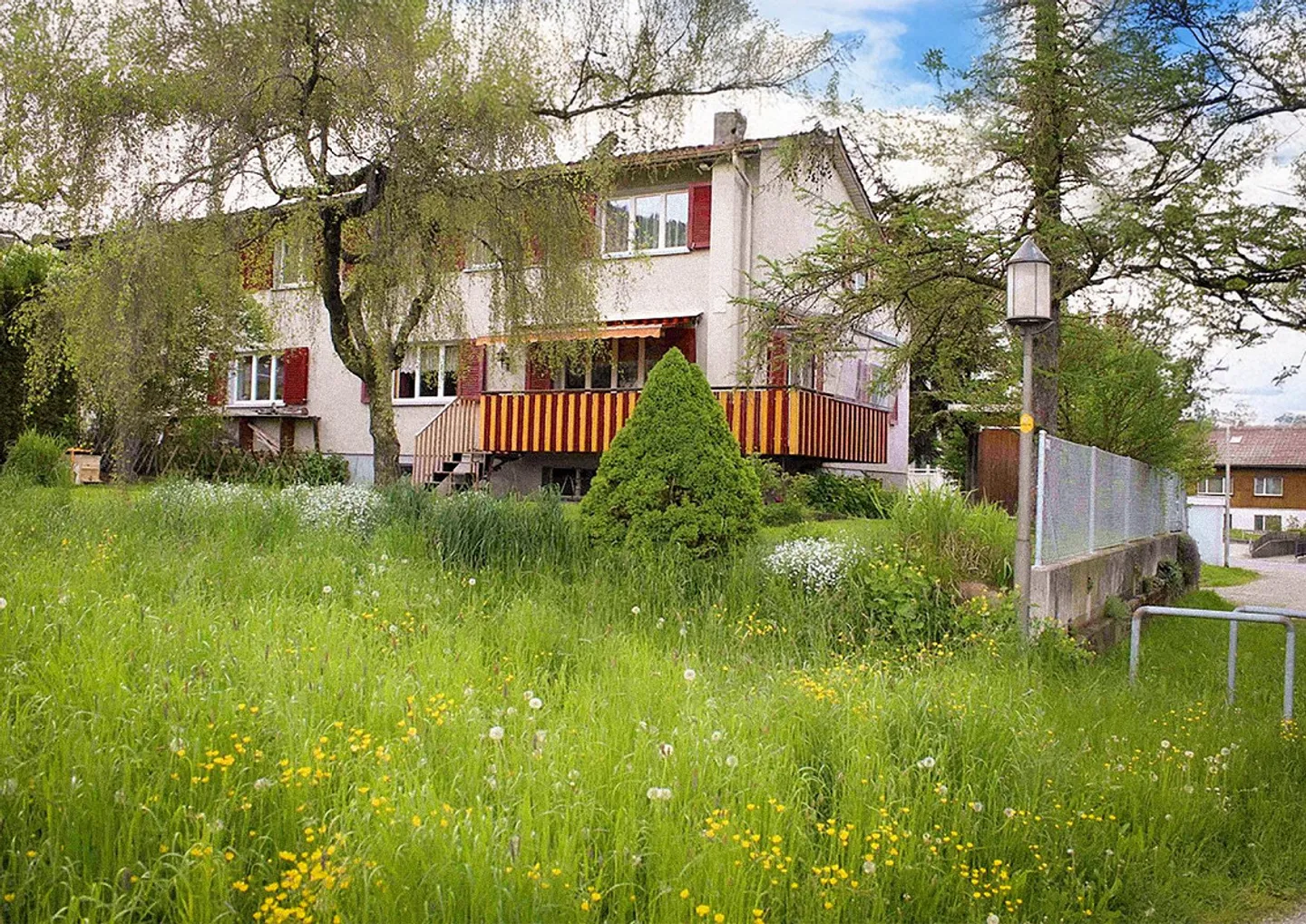 Casa con 7 camere da letto con grande giardino e vista panoramica - posizione tranquilla ad Appenzell - Foto 1 di 10
