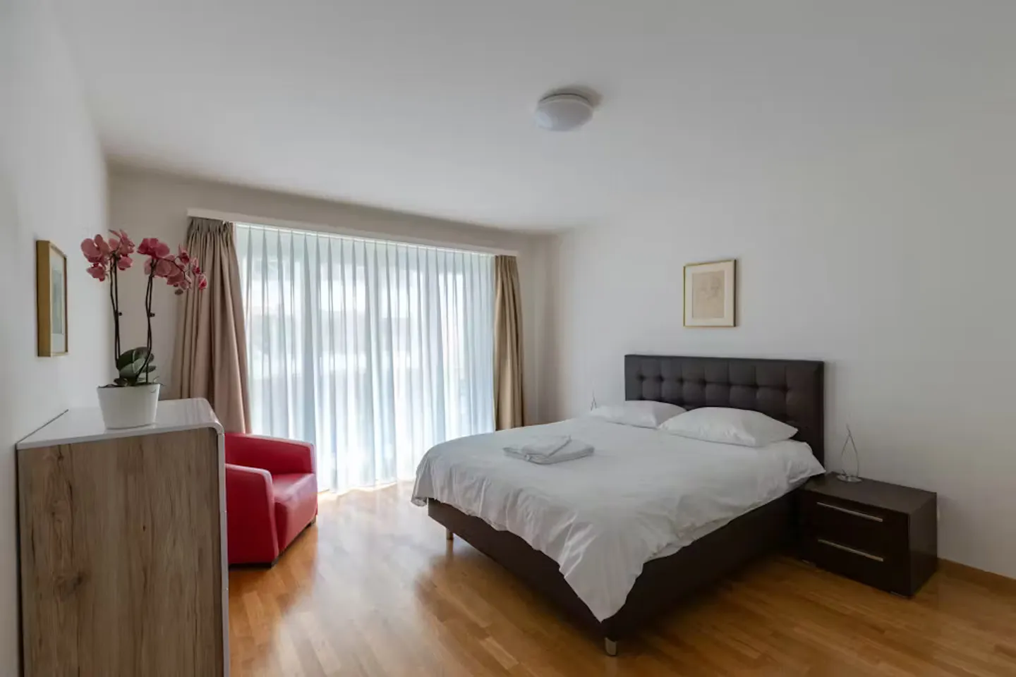 Apartment for rent - Photo 2 of 8