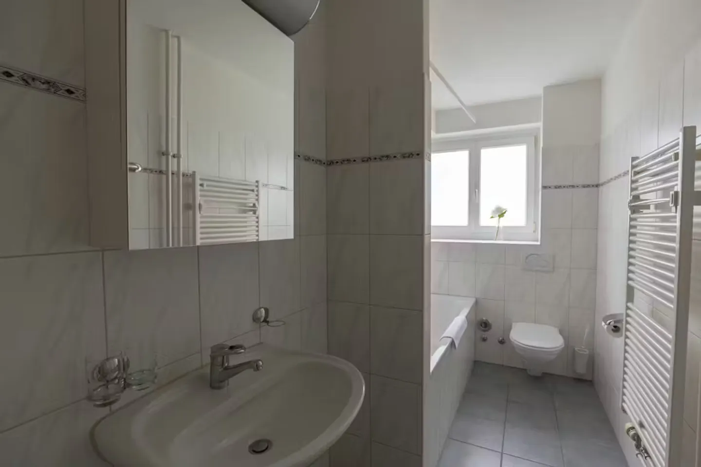 Apartment for rent - Photo 3 of 8