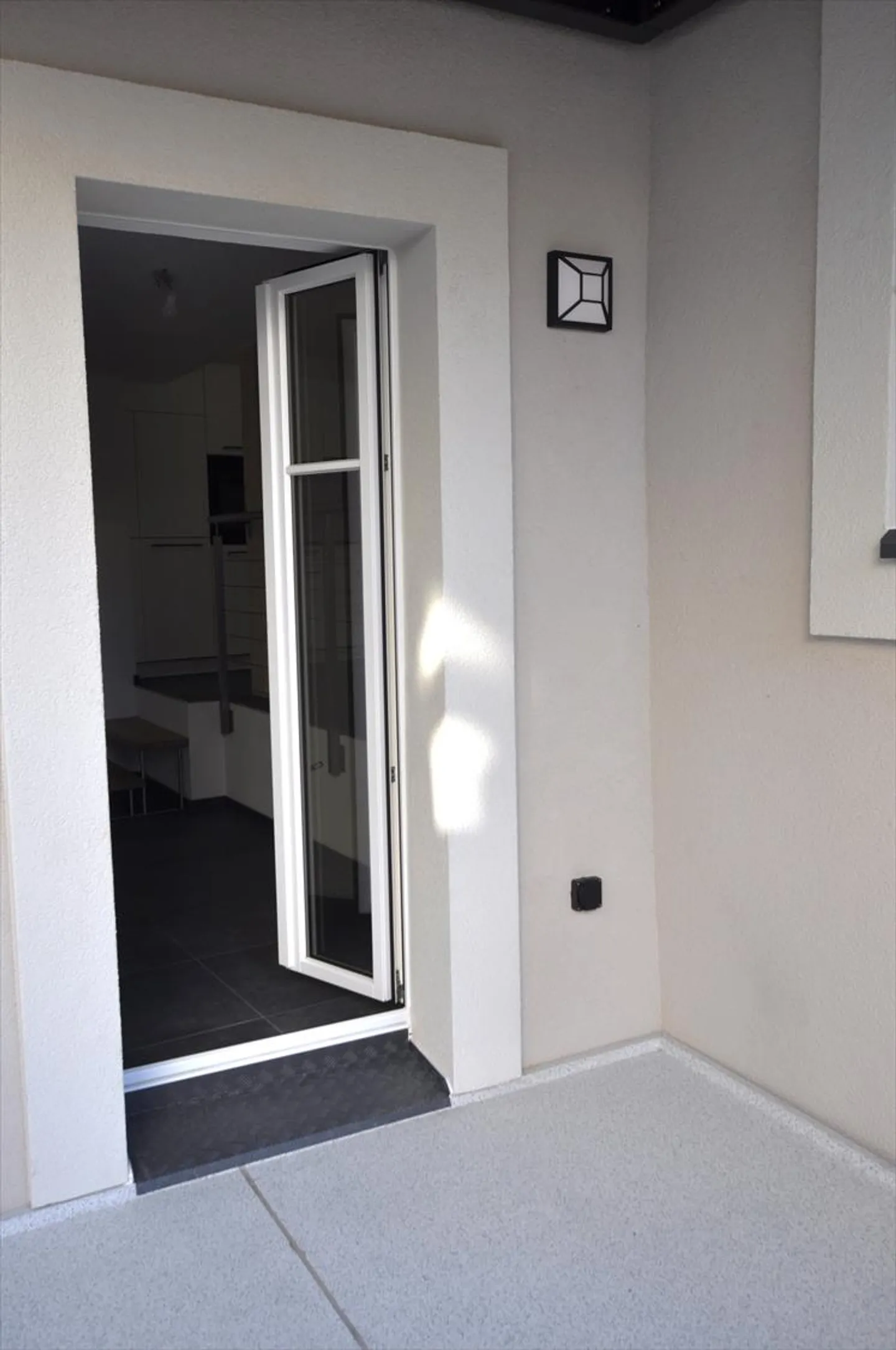 3.5 Room Apartment - Photo 6 of 13