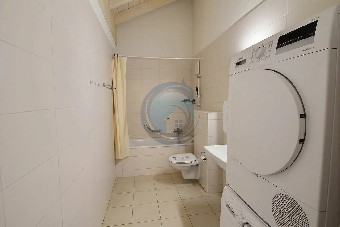 CHARMANT APPARTEMENT 4,5 PCES AU DERNIER ETAGE - LIBRE DE SUITE - Photo 10 sur 14