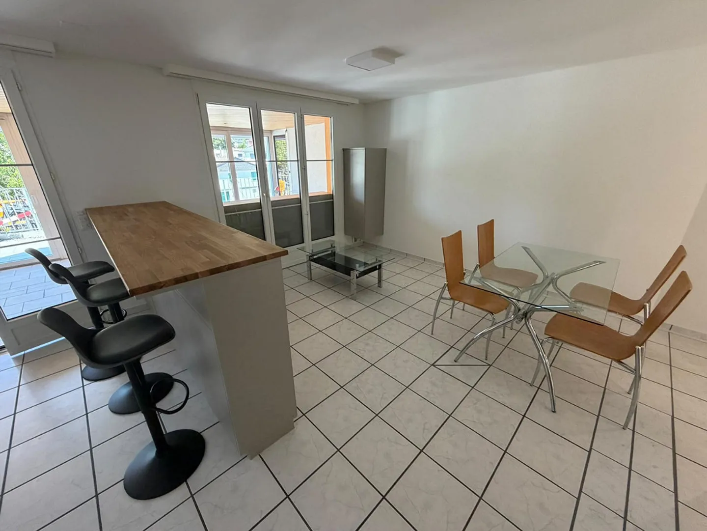 Incantevole appartamento arredato con 2 camere da letto con vista in affitto - Foto 2 di 21