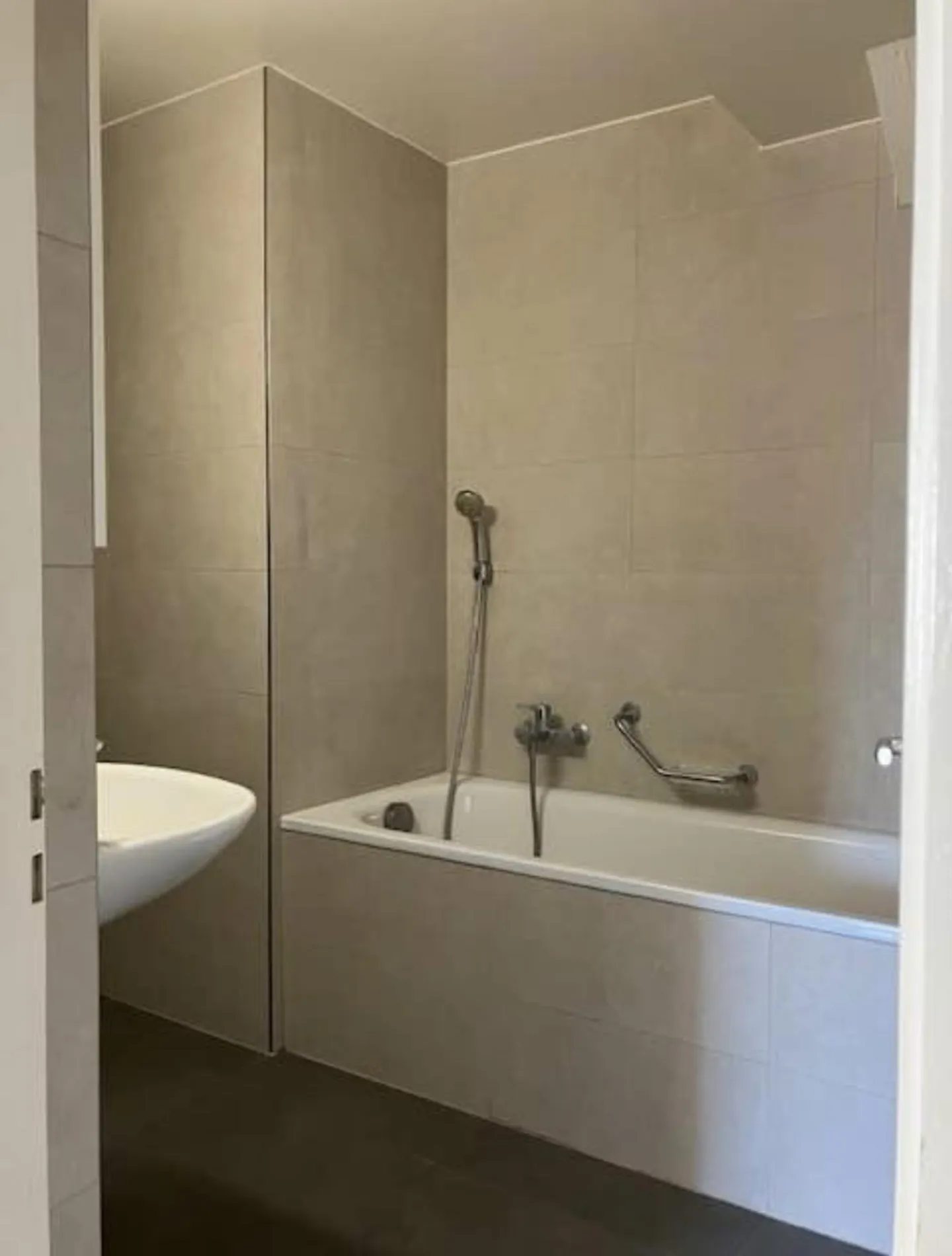 Charmante Dachgeschosswohnung - Foto 3 von 3