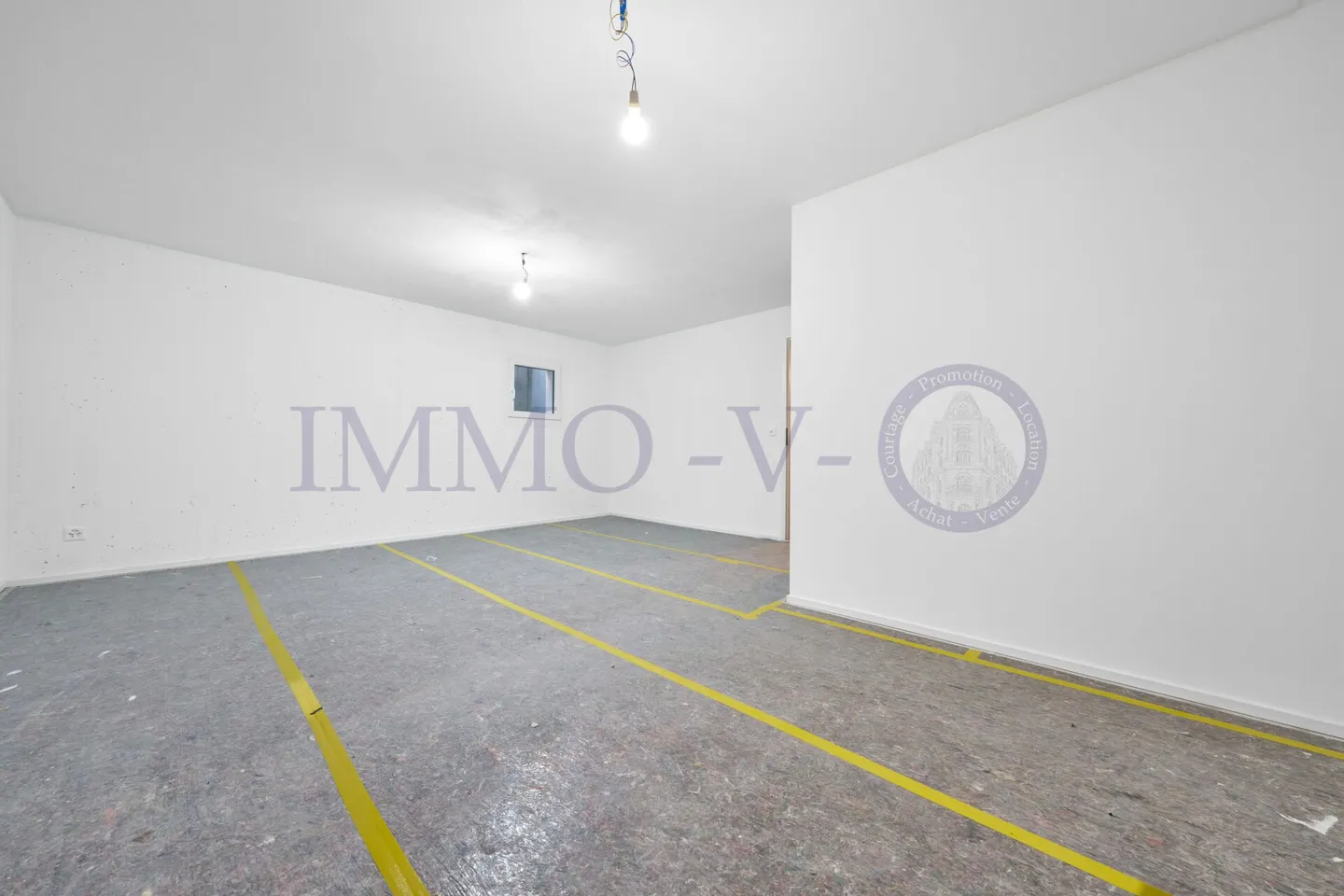 NEUE HOCHWERTIGE WOHNUNG MIT TERRASSEN IDEAL GELEGEN - Foto 9 von 12