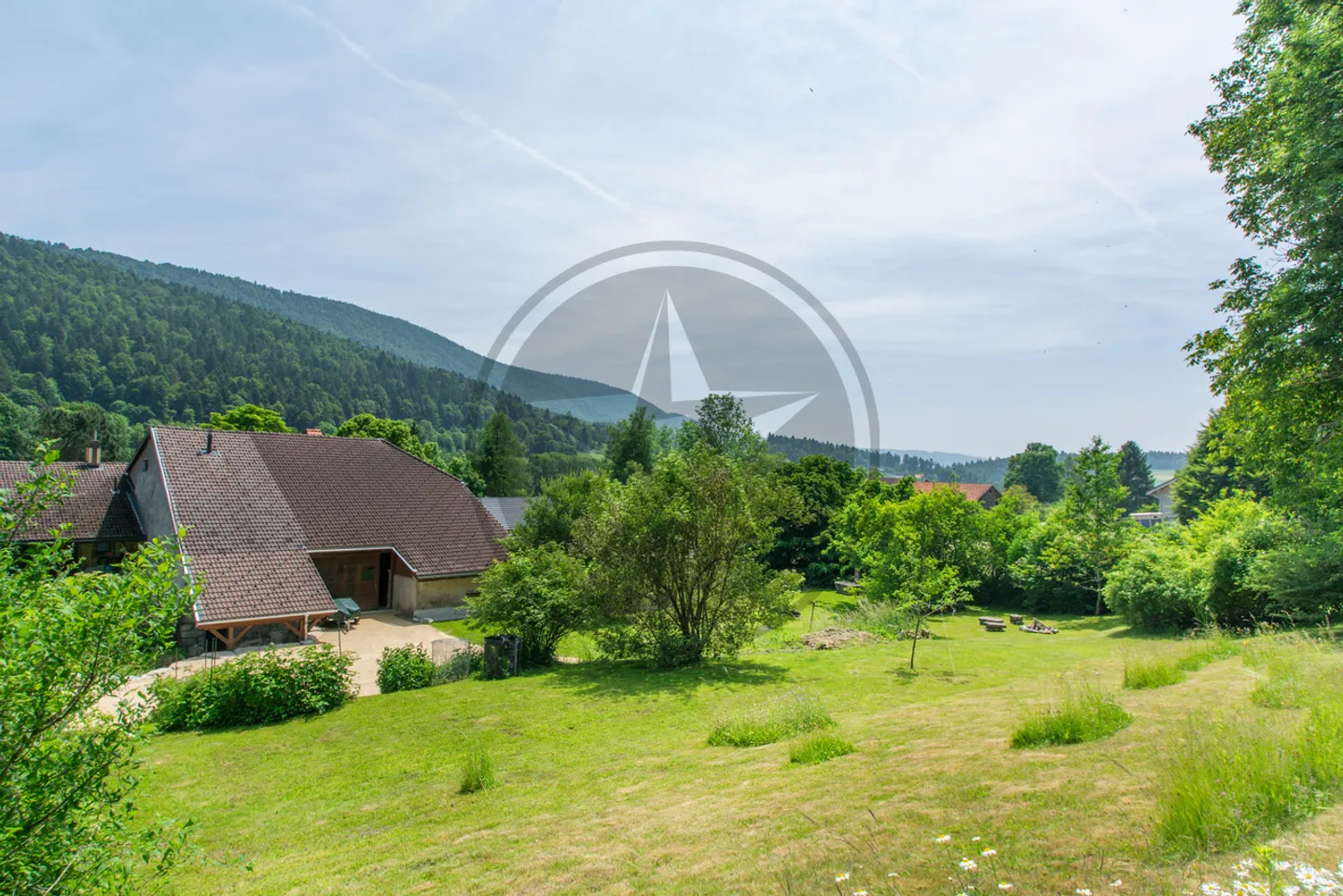 Renovated semi-detached farmhouse with housing, barn, and building land - Photo 13 of 13