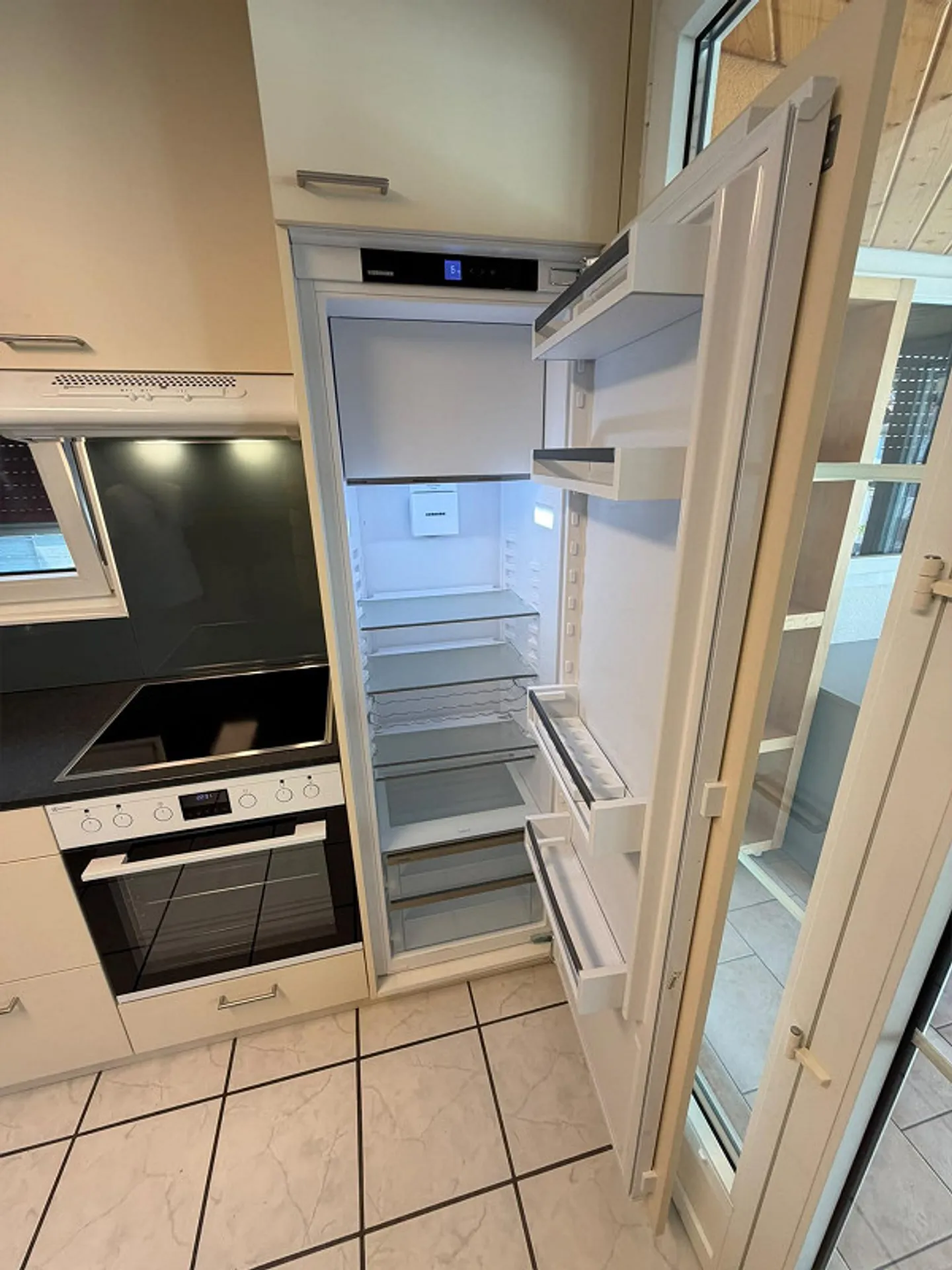 Incantevole appartamento arredato con 2 camere da letto con vista in affitto - Foto 13 di 21