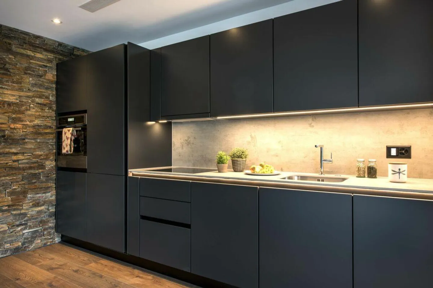 Modern I ideale Anbindungen I gepflegte Überbauung - Foto 1 von 9