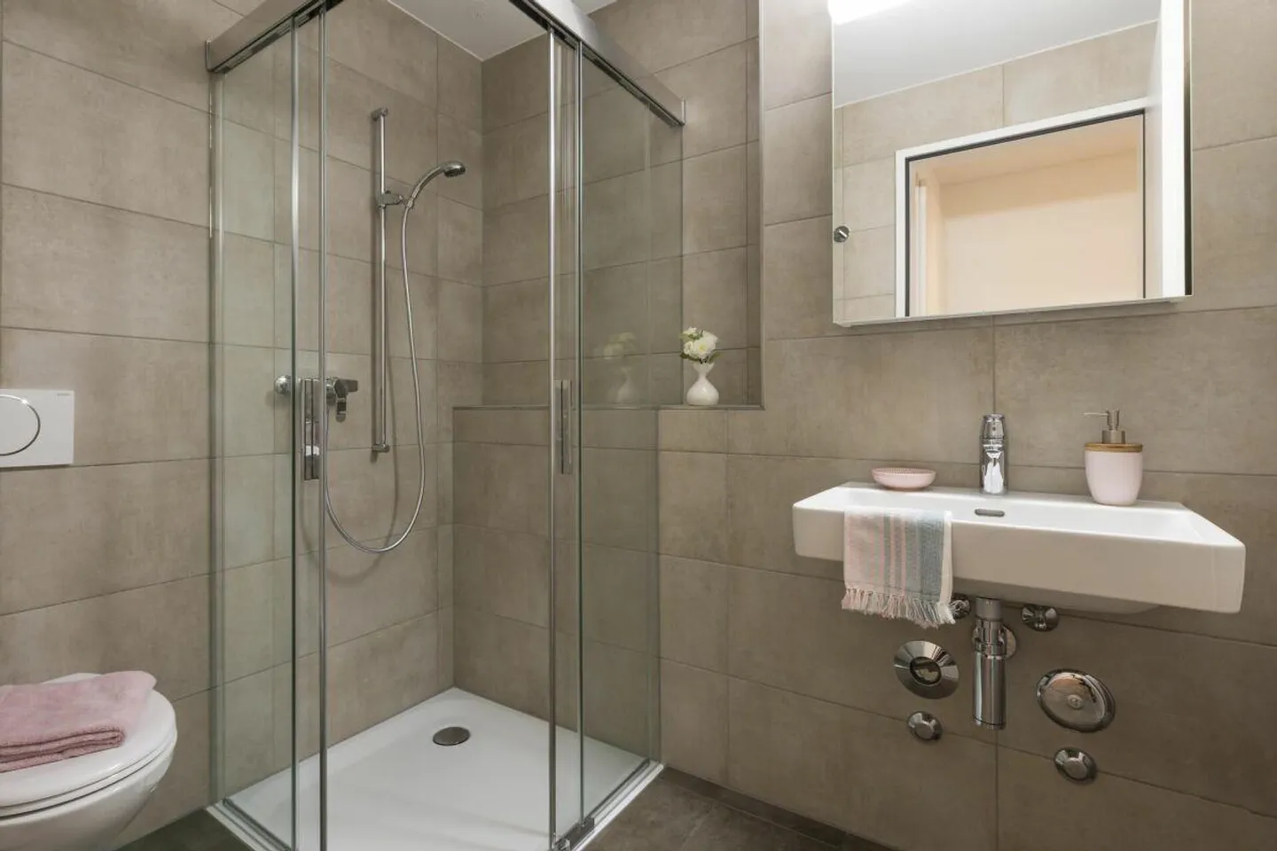 Modern I ideale Anbindungen I gepflegte Überbauung - Foto 6 von 9