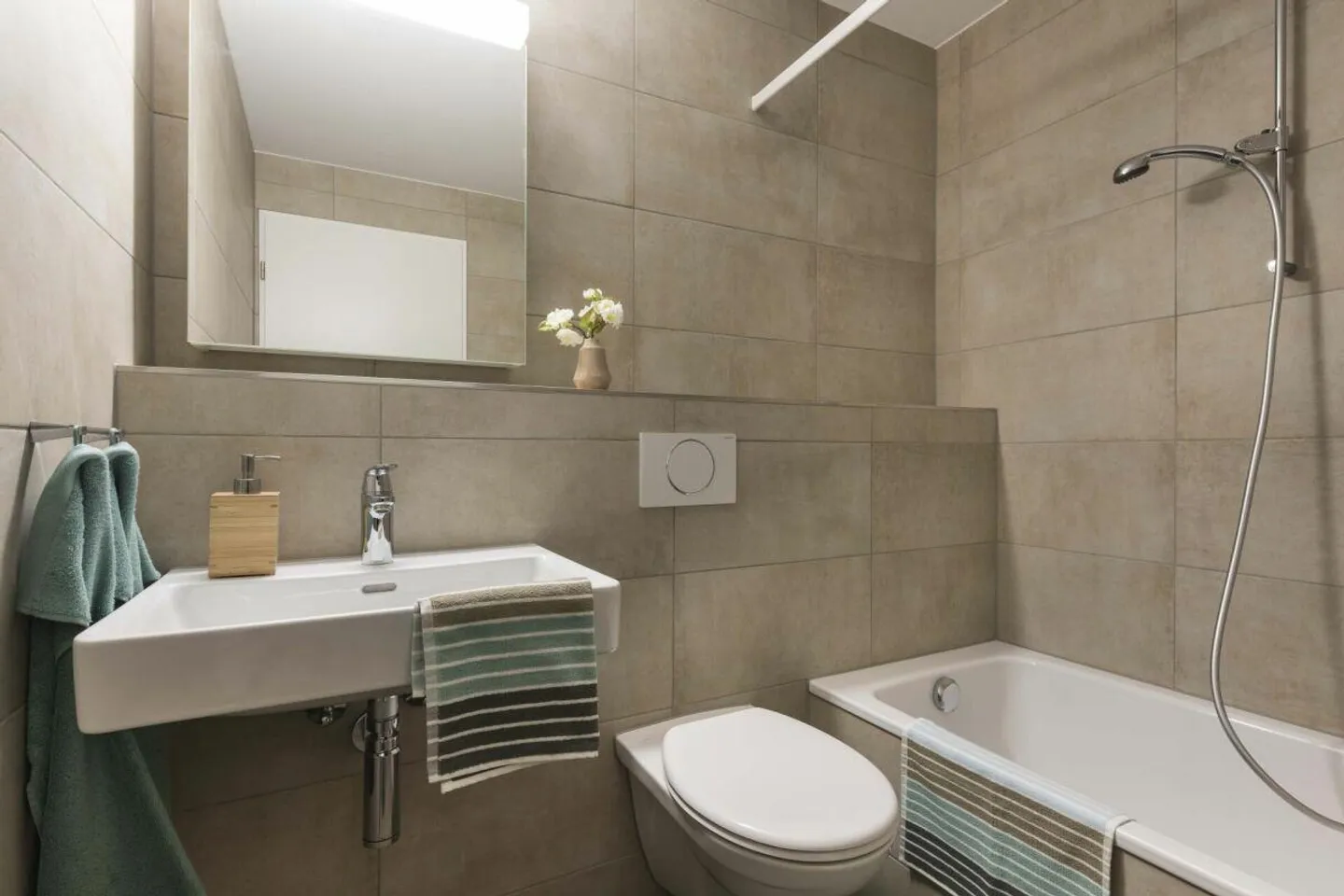 Modern I ideale Anbindungen I gepflegte Überbauung - Foto 7 von 9