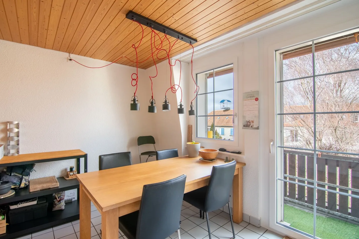 Charmante Dachwohnung mit Galerie - Foto 7 von 22