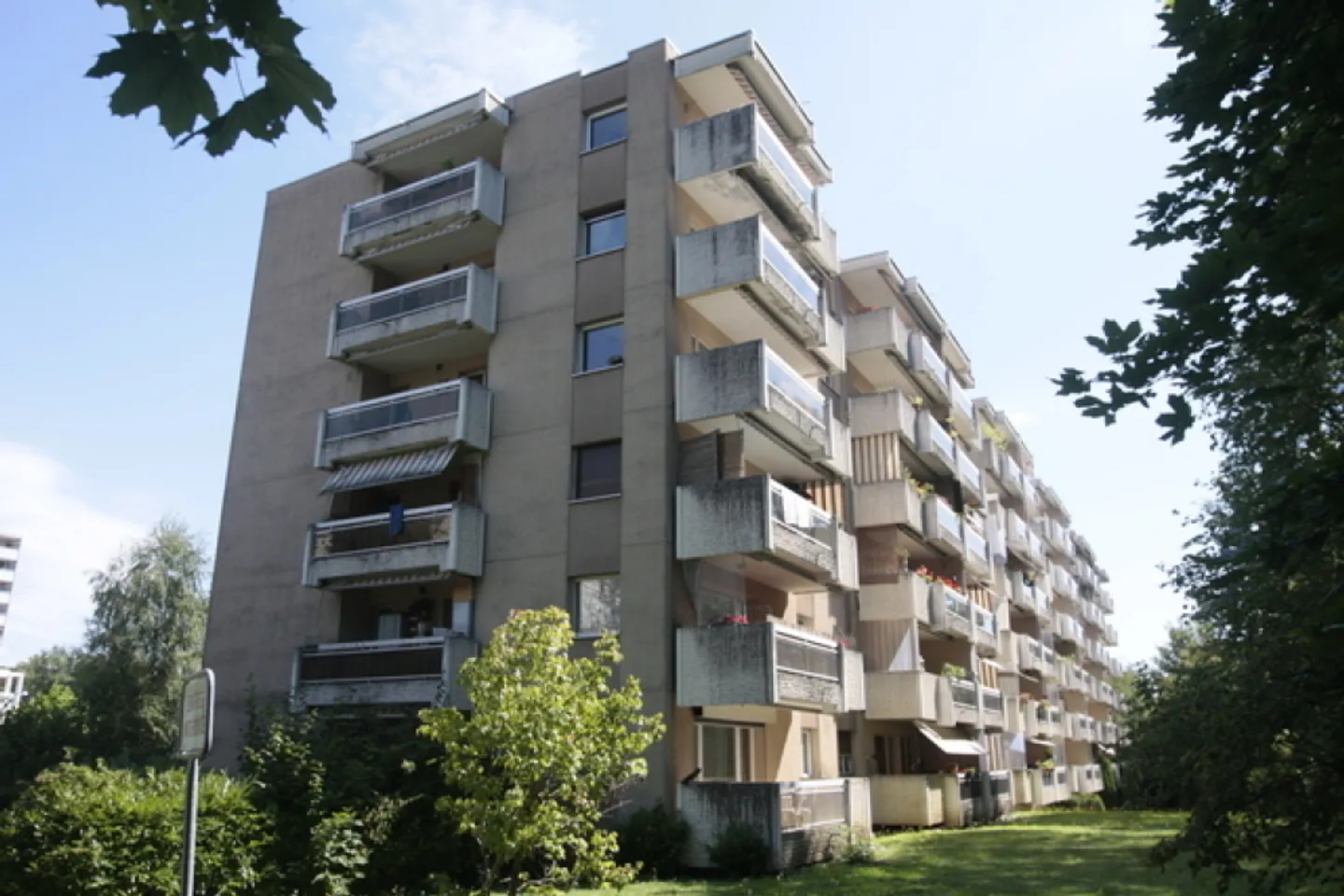 Chemin de la Brume 7-9 Garages, LOCAL - Photo 2 of 4
