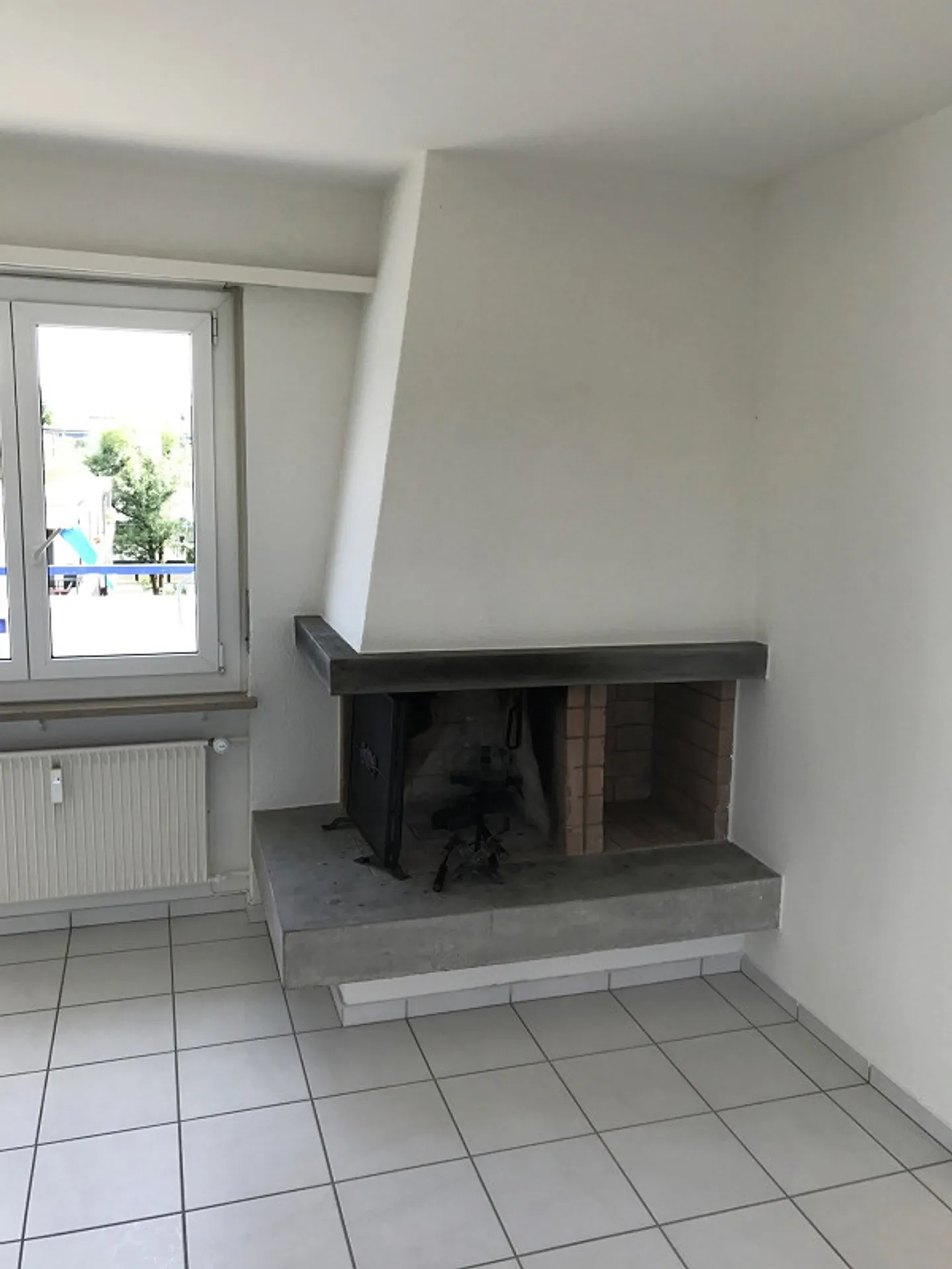 Bel appartement mansardé de 3 pièces avec grande terrasse près du tram - Photo 10 sur 12